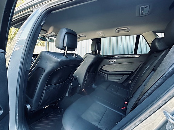 Mercedes-Benz E 250 15 of 18