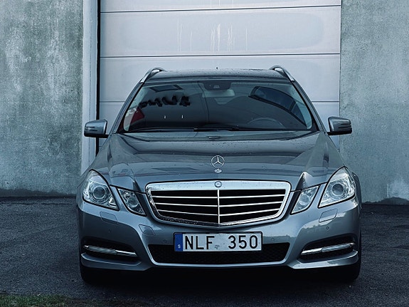 Mercedes-Benz E250 5 of 15