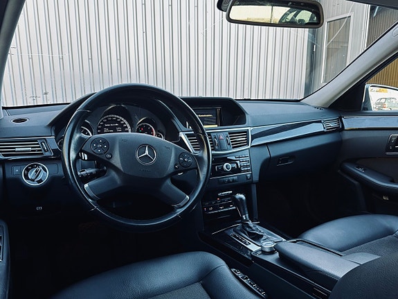 Mercedes-Benz E 250 12 of 18