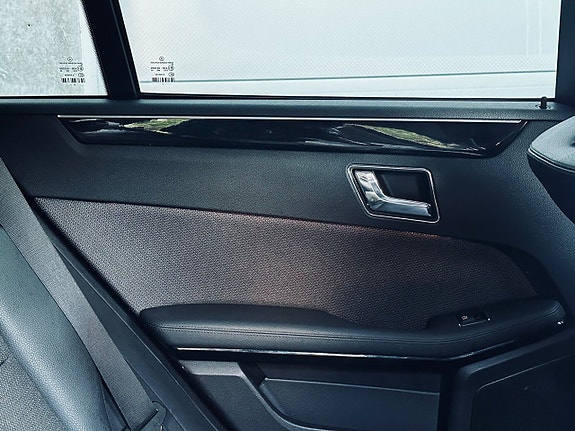 Mercedes-Benz E250 13 of 15