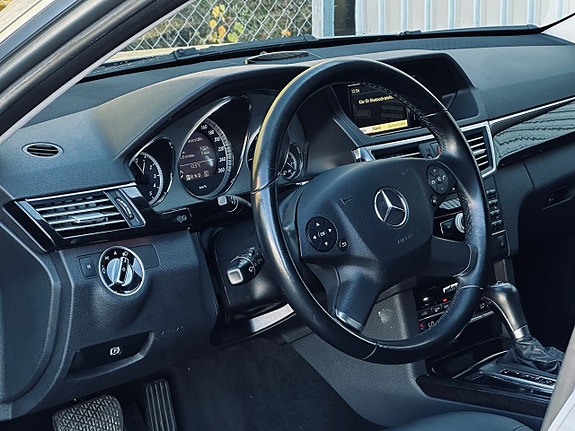 Mercedes-Benz E 250 13 of 18