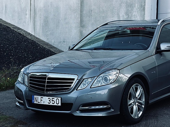 Mercedes-Benz E250 4 of 15