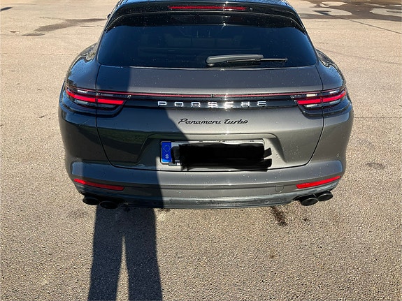 Porsche Panamera Turbo 3 of 11