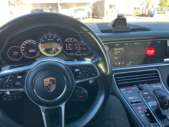 Porsche Panamera Turbo 11 of 11