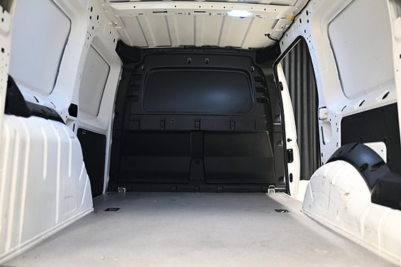 Volkswagen Caddy Maxi 8 of 30