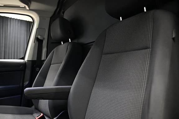 Volkswagen Caddy Maxi 23 of 30