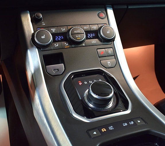 Land Rover Range Rover Evoque 15 of 27