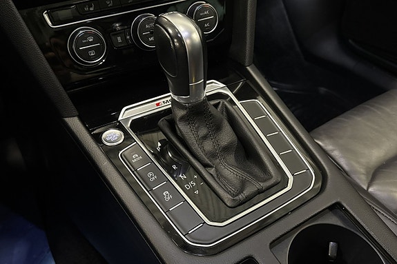 Volkswagen Passat 21 of 23