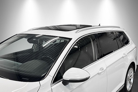Volkswagen Passat 4 of 23