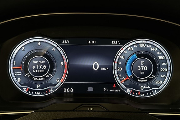 Volkswagen Passat 16 of 23