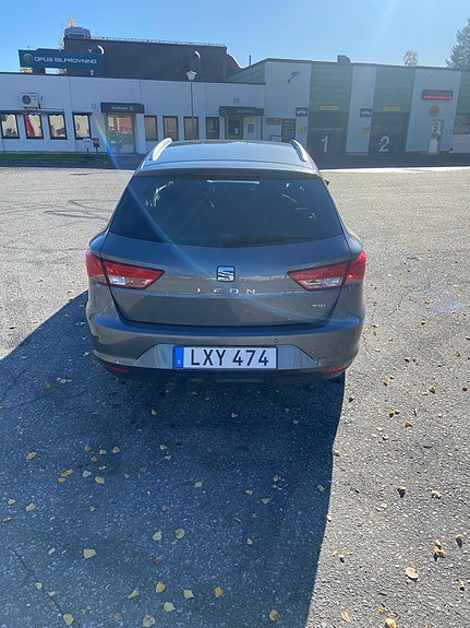 Seat Leon 2 of 6
