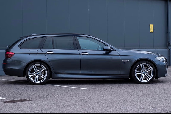 BMW 530d 4 of 5