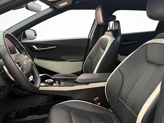 Kia EV6 12 of 30