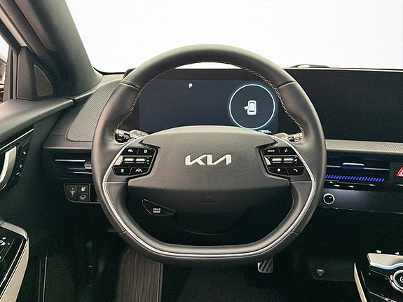 Kia EV6 14 of 30
