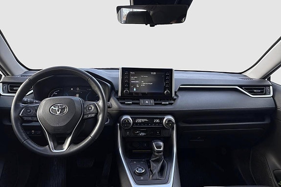 Toyota RAV4 7 of 14