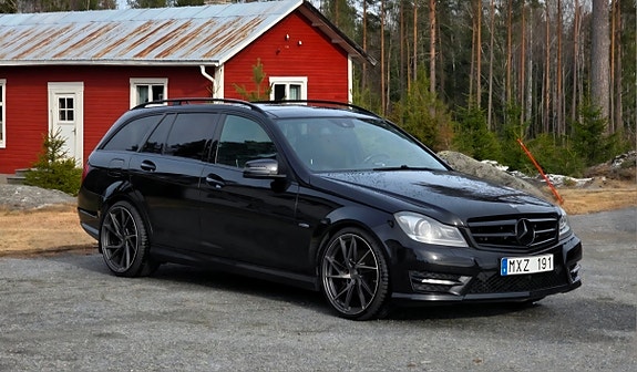 Mercedes-Benz C250 3 of 13