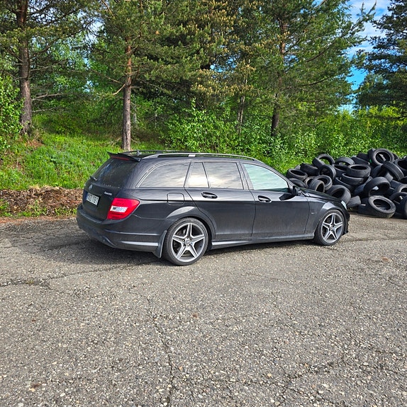 Mercedes-Benz C250 12 of 13