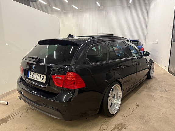 BMW 330d 12 of 30