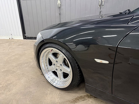 BMW 330d 17 of 30