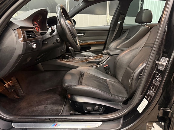 BMW 330d 22 of 30