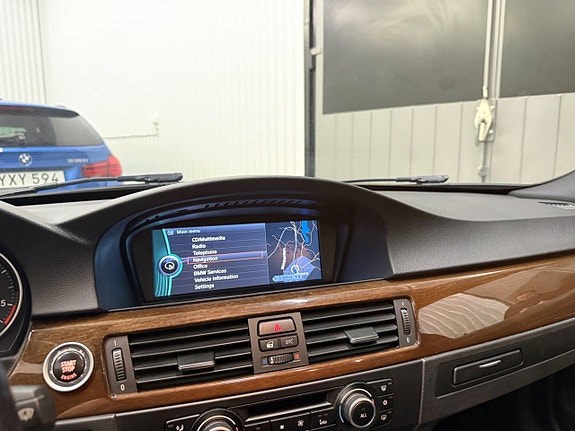 BMW 330d 29 of 30