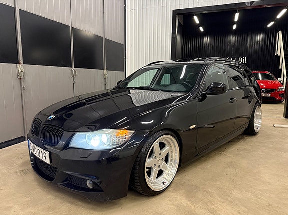 BMW 330d 6 of 30