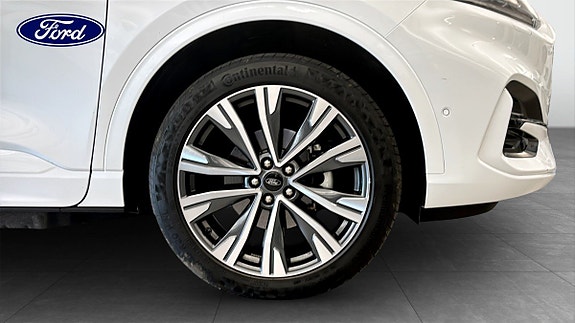 Ford Kuga 9 of 9
