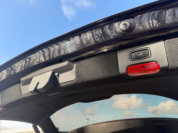 Porsche Cayenne 7 of 10