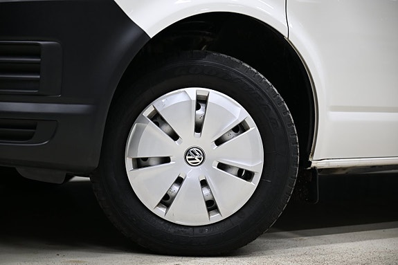 Volkswagen Caravelle 17 of 30