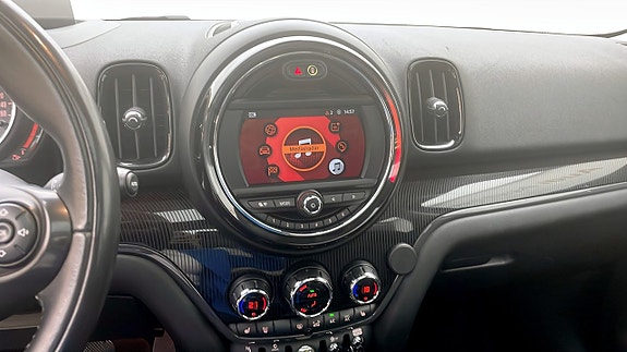 MINI Countryman Cooper SE 9 of 17