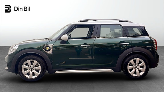 MINI Countryman Cooper SE 2 of 17