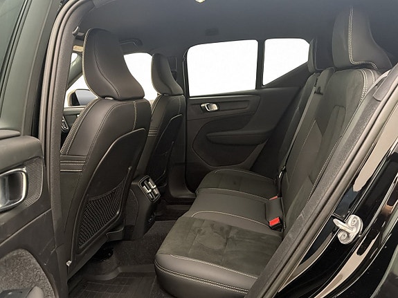 Volvo XC40 25 of 30