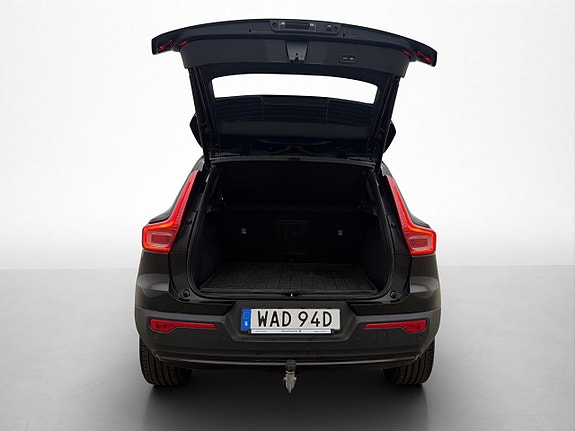 Volvo XC40 19 of 30