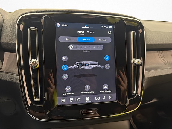 Volvo XC40 28 of 30