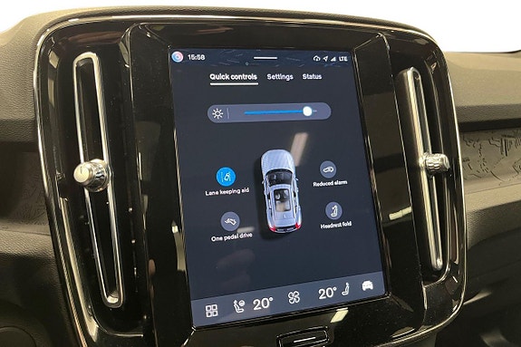 Volvo XC40 19 of 27