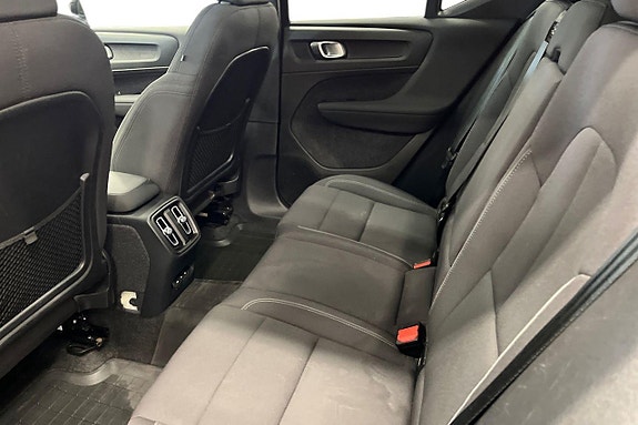 Volvo XC40 22 of 27