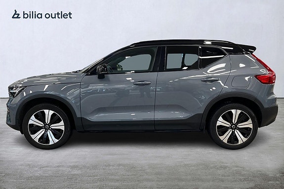 Volvo XC40 3 of 27