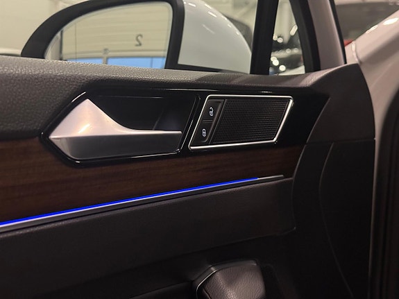 Volkswagen Passat 13 of 20