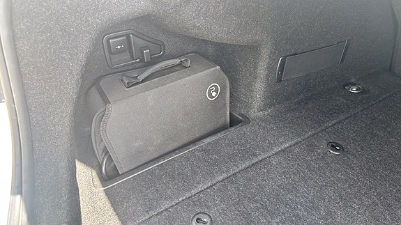 BMW 330e 18 of 22