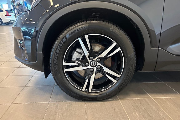 Volvo XC40 17 of 21