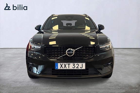 Volvo XC40 6 of 21