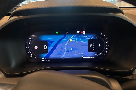Volvo XC40 16 of 21