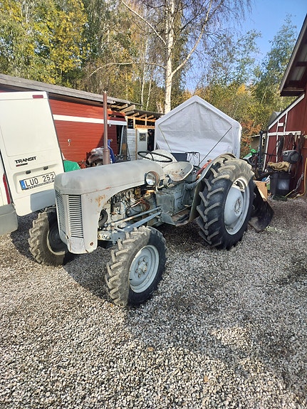 Massey Ferguson TED 20 2 of 5