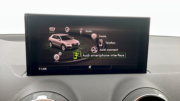 Audi Q2 9 of 16