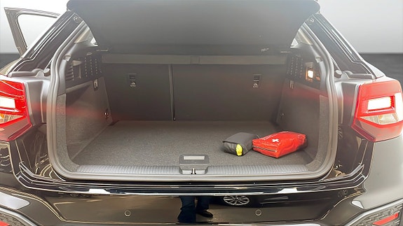 Audi Q2 12 of 16