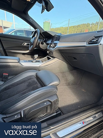 BMW 320d 11 of 17
