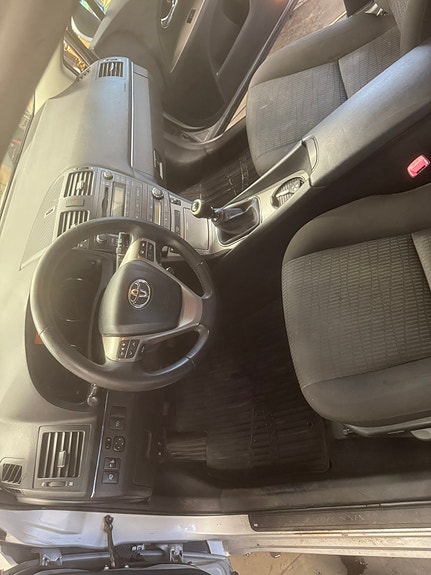 Toyota Avensis 6 of 9