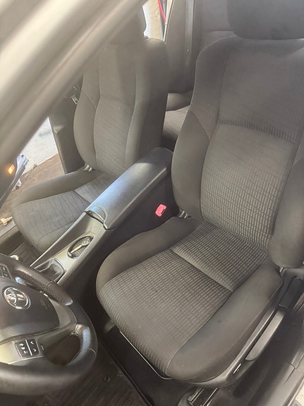 Toyota Avensis 5 of 9