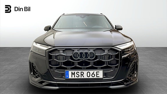 Audi Q7 4 of 26