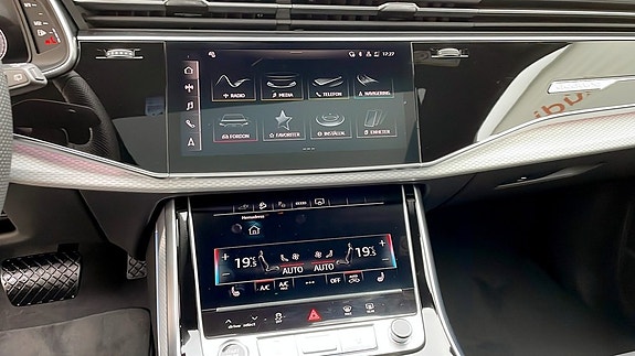 Audi Q7 9 of 26